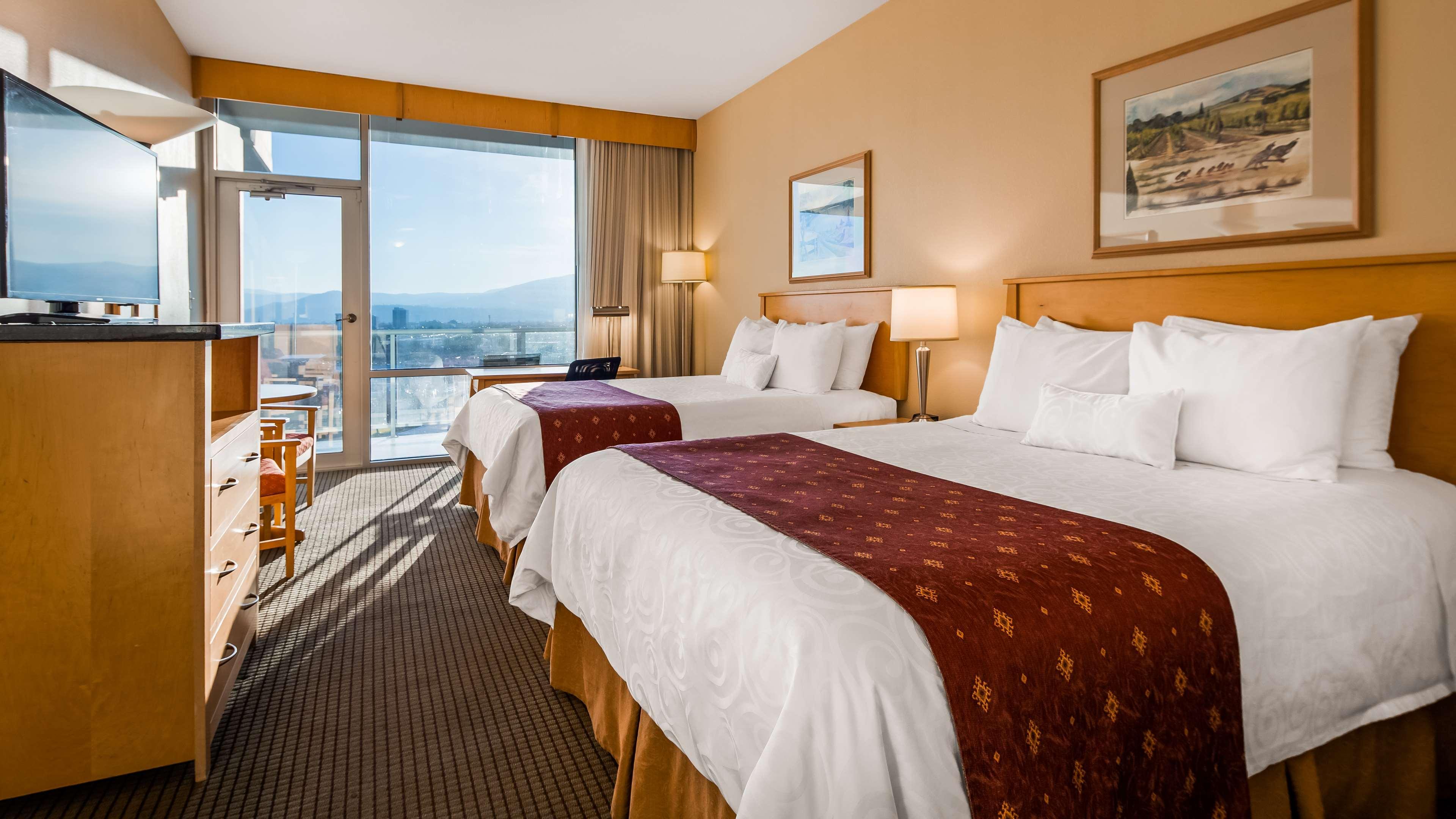 Best Western Plus Kelowna Hotel & Suites Esterno foto
