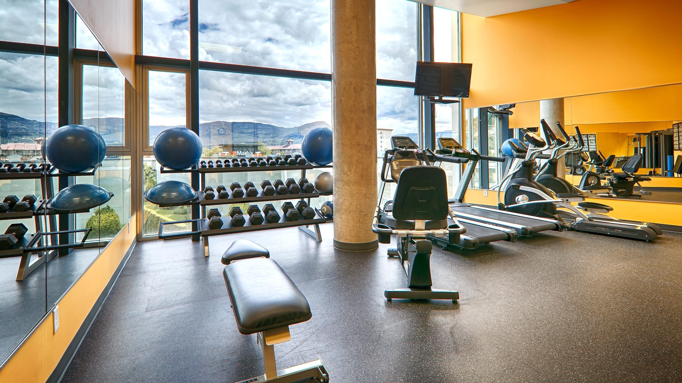 Best Western Plus Kelowna Hotel & Suites Esterno foto
