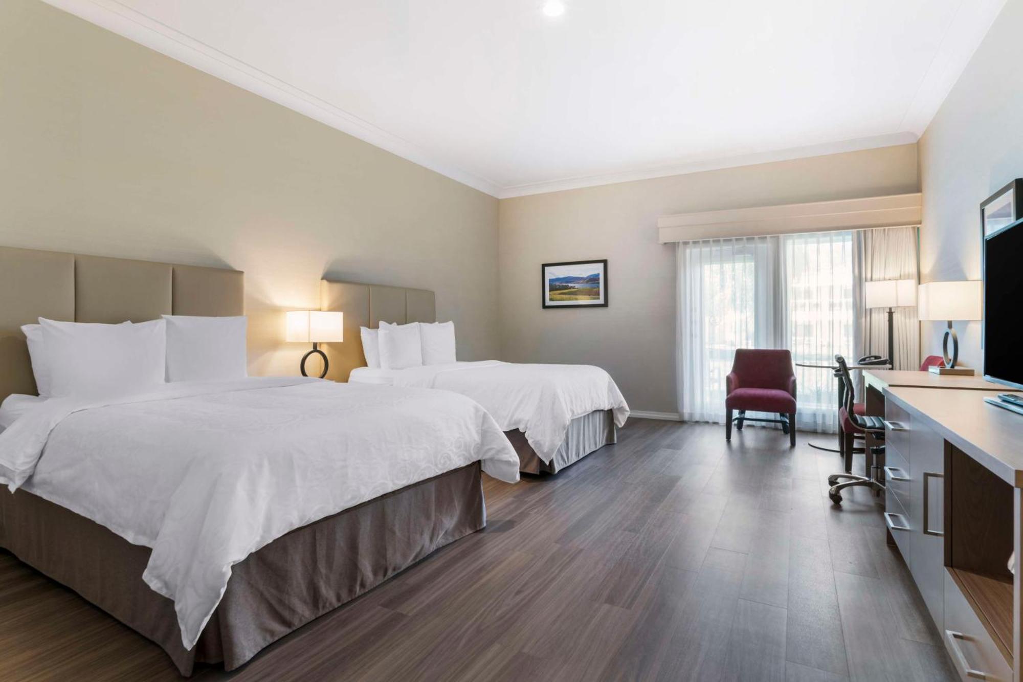 Best Western Plus Kelowna Hotel & Suites Esterno foto