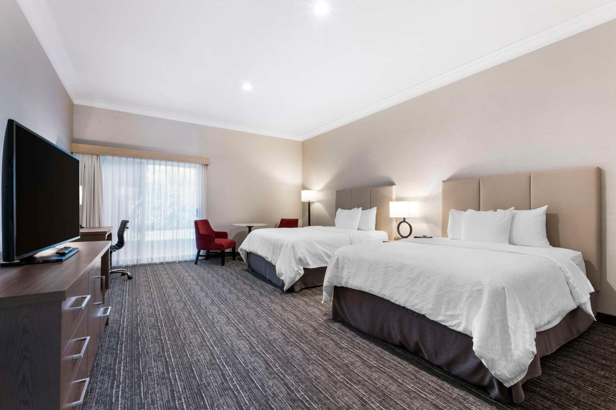 Best Western Plus Kelowna Hotel & Suites Esterno foto