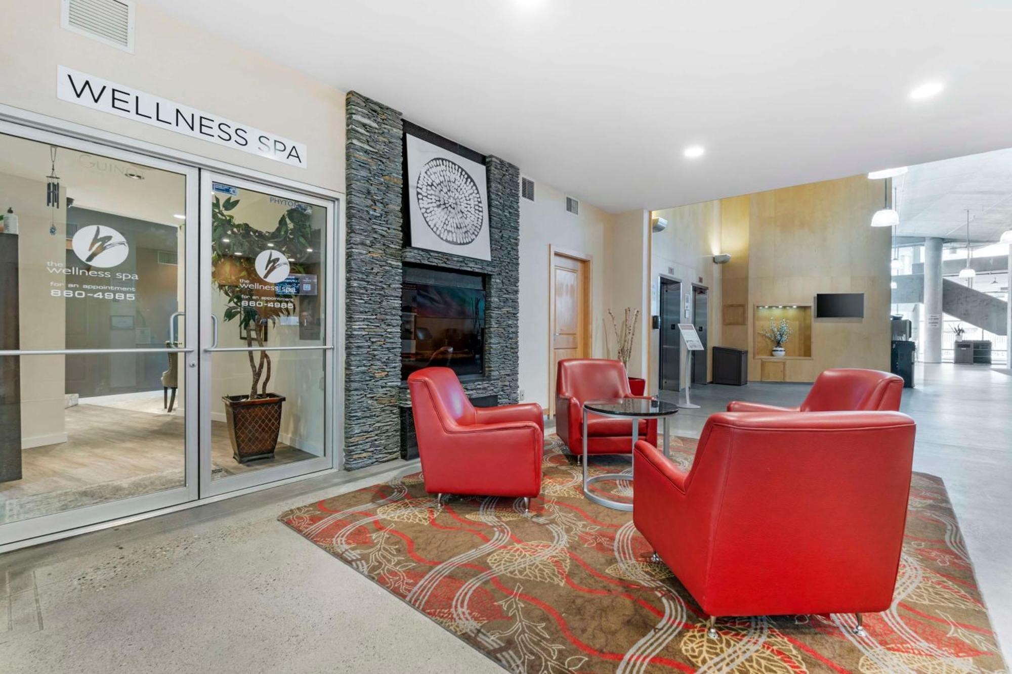 Best Western Plus Kelowna Hotel & Suites Esterno foto