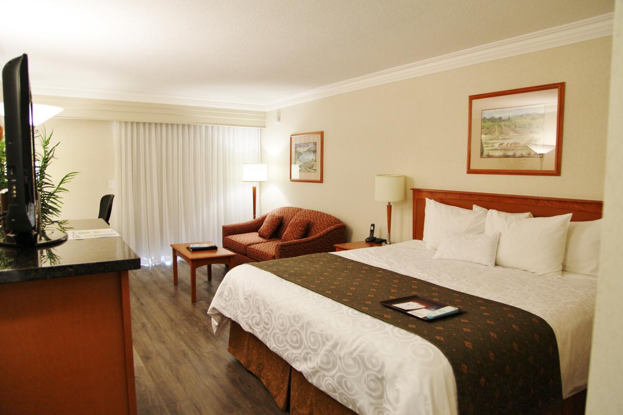 Best Western Plus Kelowna Hotel & Suites Esterno foto
