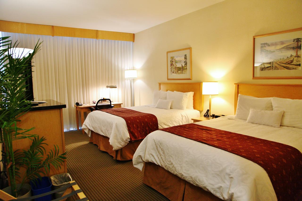 Best Western Plus Kelowna Hotel & Suites Esterno foto