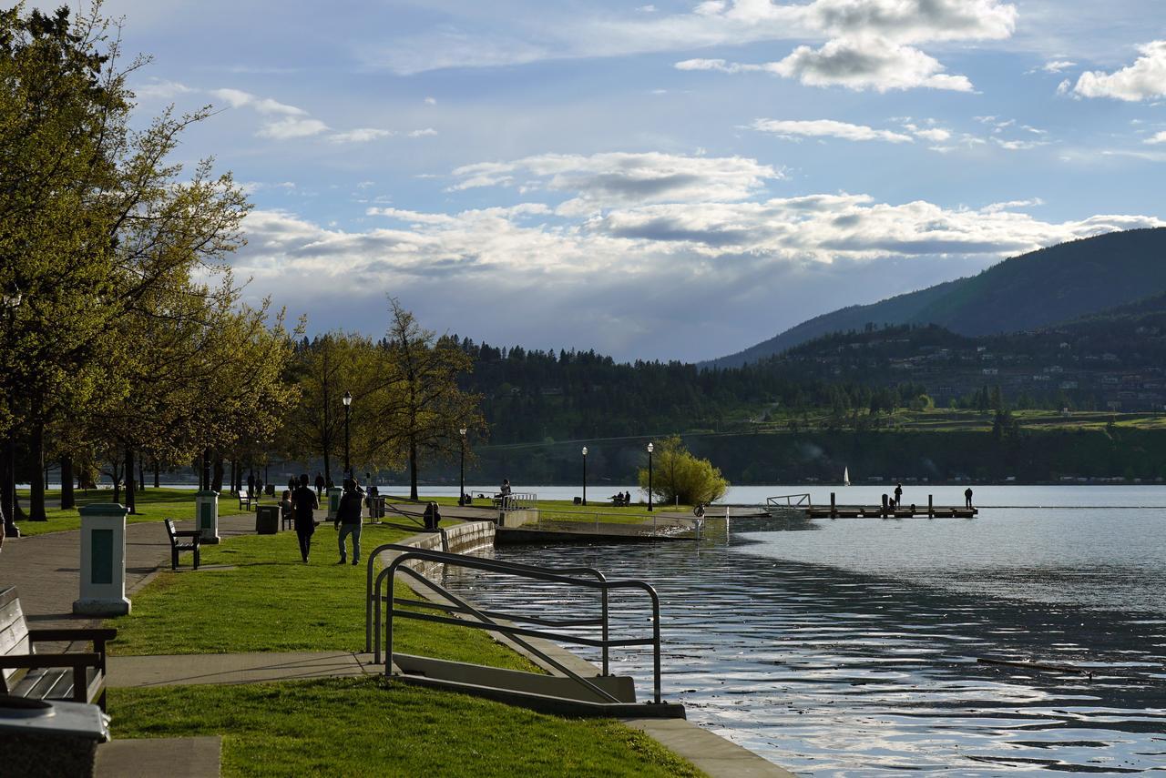 Best Western Plus Kelowna Hotel & Suites Esterno foto