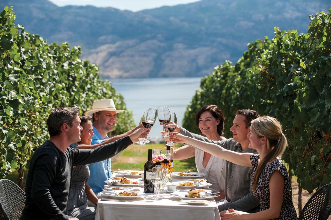 Best Western Plus Kelowna Hotel & Suites Esterno foto